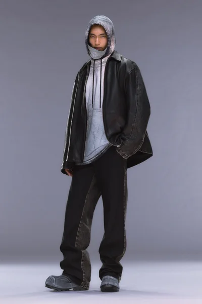 Look 3